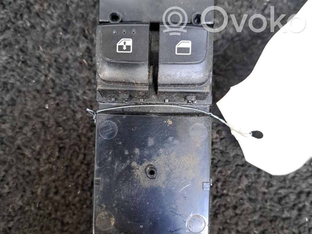 KIA Rio Interruptor del elevalunas eléctrico 