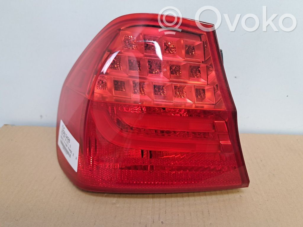 Rear/tail lights   63217289425