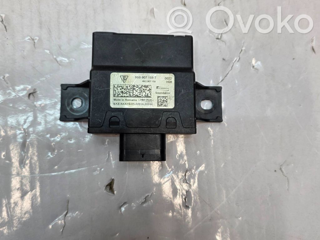 Porsche Macan (95B) Combustion relay 