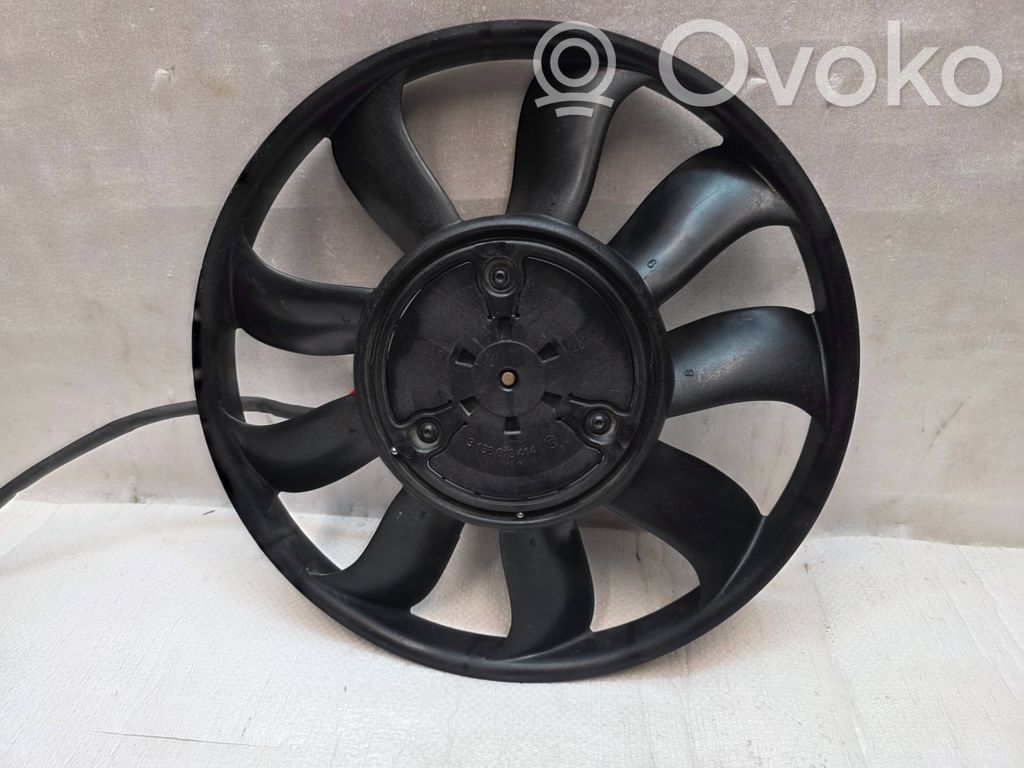 Audi Q8 Elektrinis radiatorių ventiliatorius 