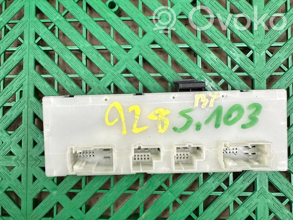 BMW X7 G07 Tailgate/trunk control unit/module 
