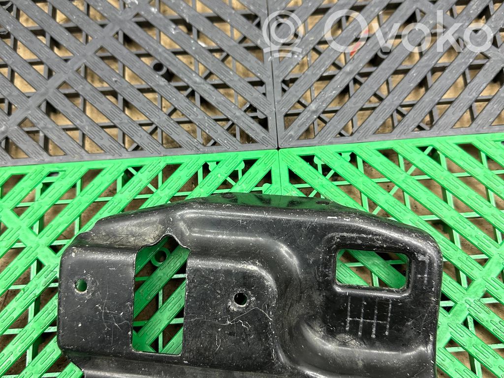 BMW 1 E81 E87 Headlight/headlamp mounting bracket 
