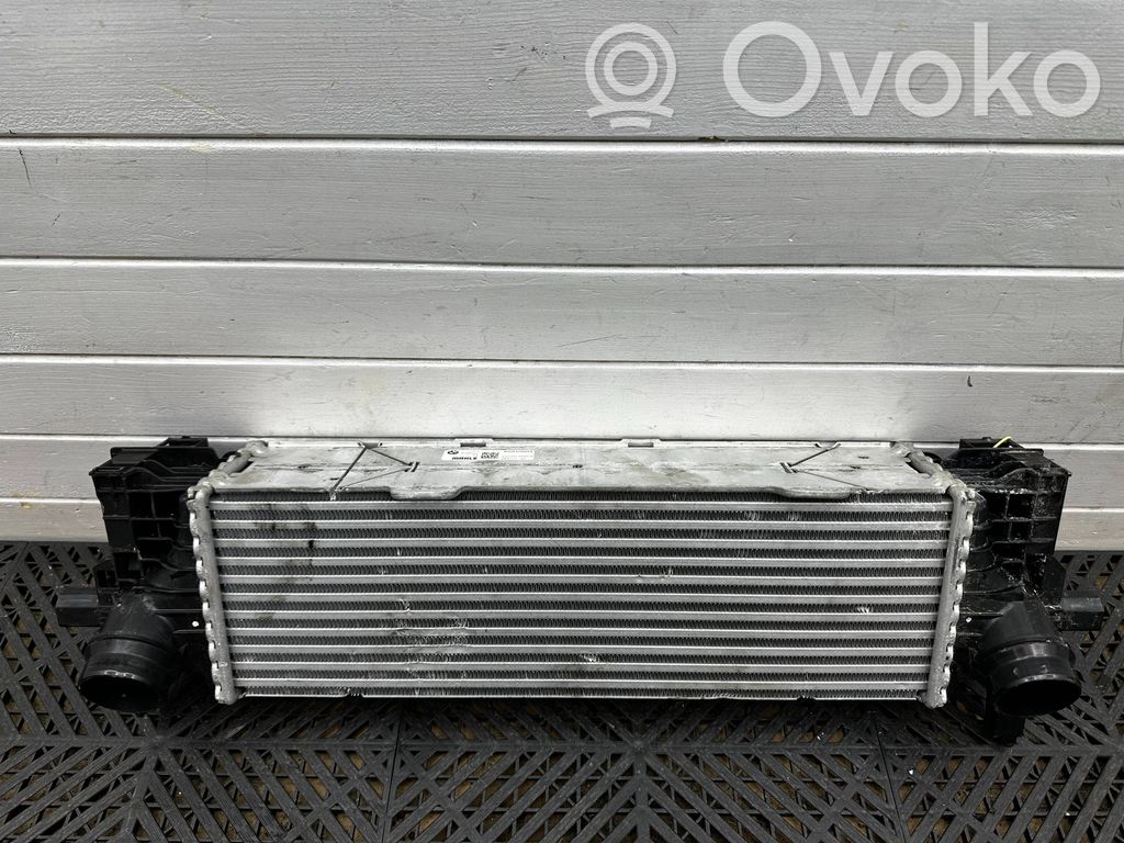 BMW X5 G05 Chłodnica powietrza doładowującego / Intercooler 
