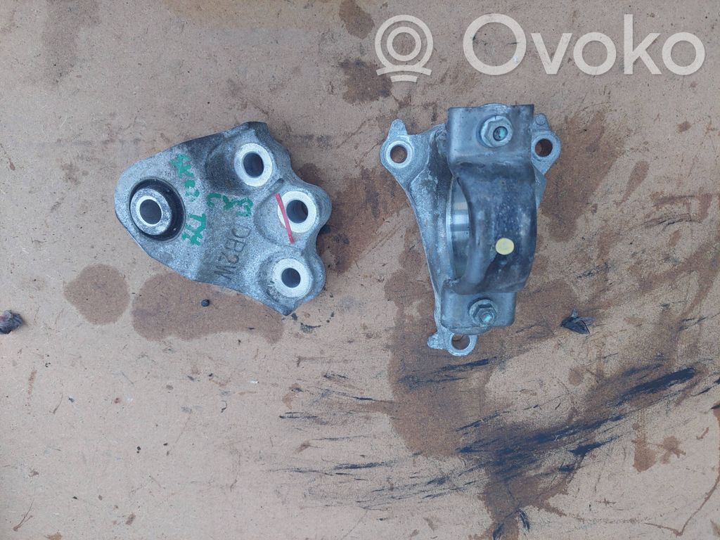 Mazda CX-3 Gearbox mount 