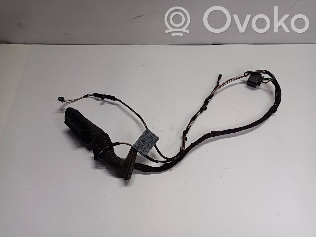 BMW 1 E81 E87 Wiązka przewodów drzwi tylnych 