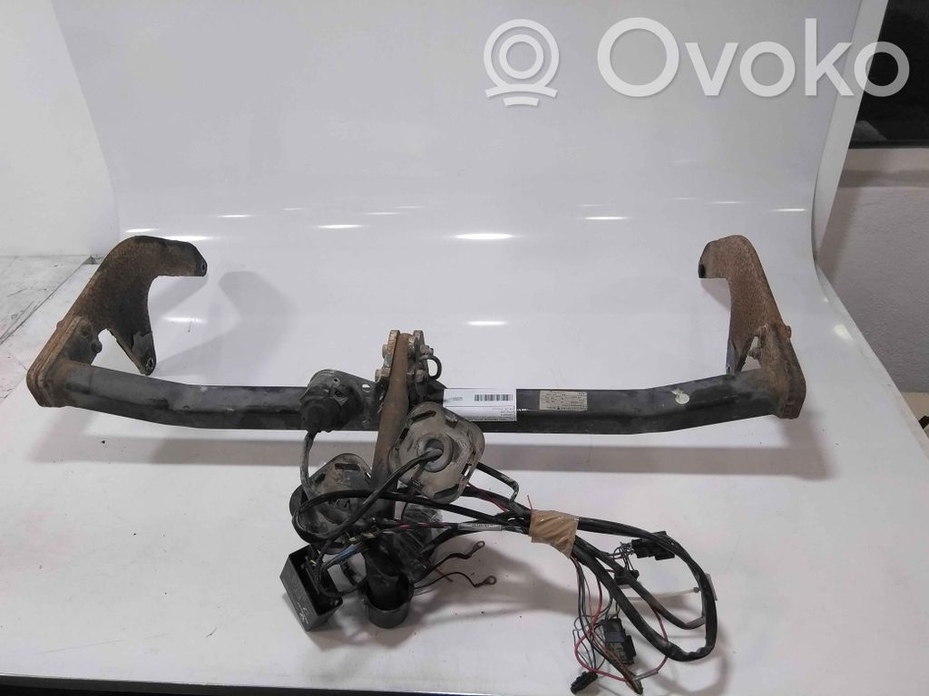 Hak holowniczy / Komplet   B090526,20230317,4652756,VDMS13
