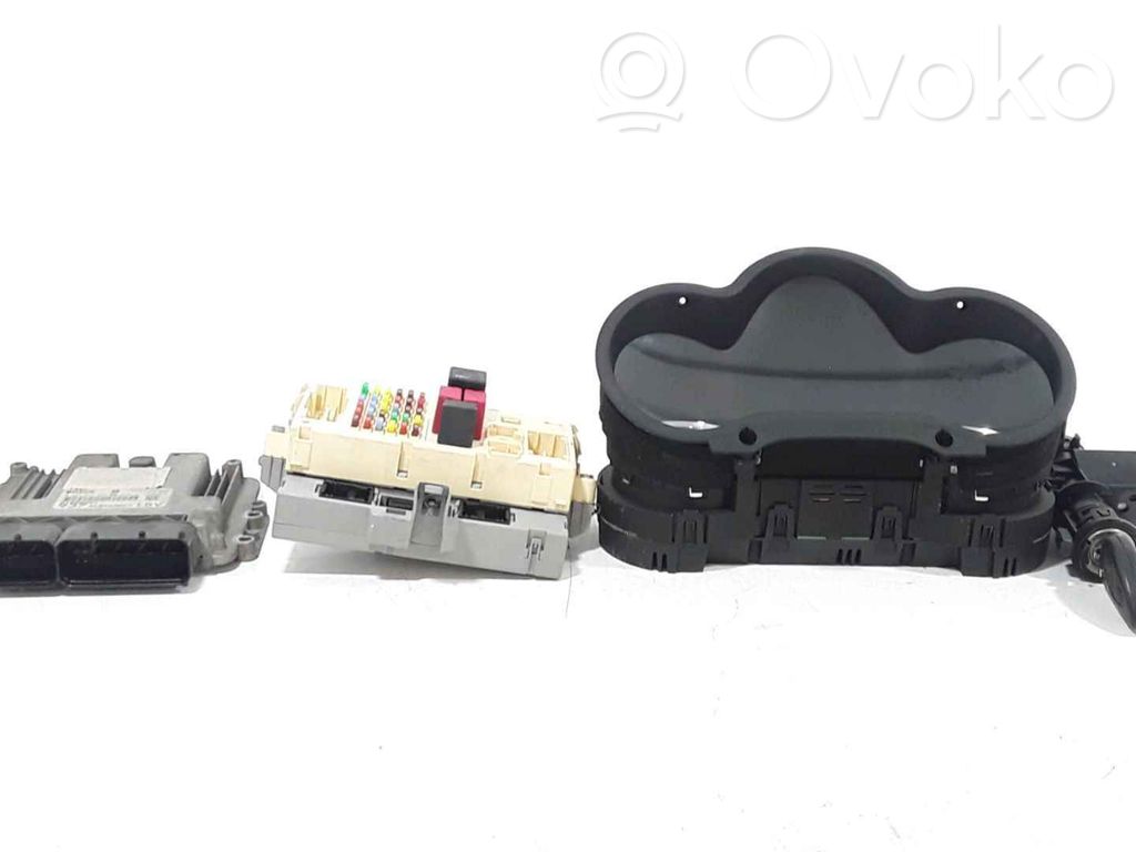 Alfa Romeo GT Engine ECU kit and lock set 