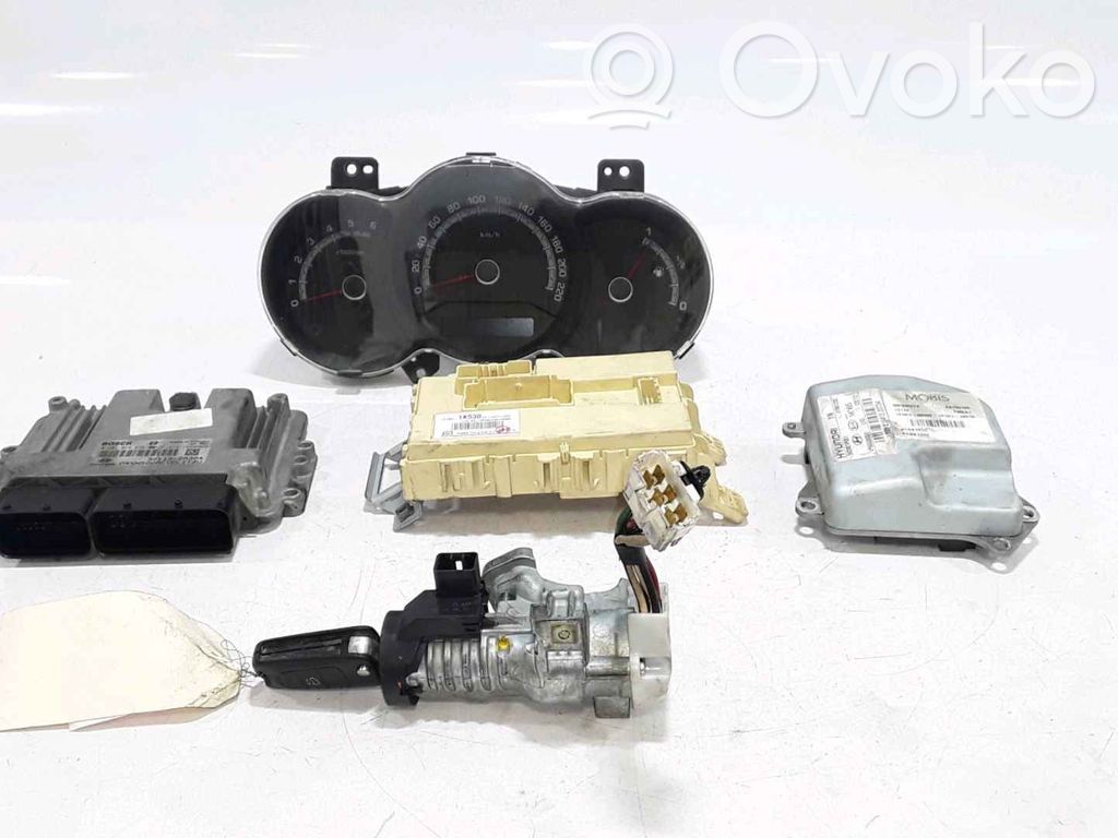 KIA Venga Engine ECU kit and lock set 