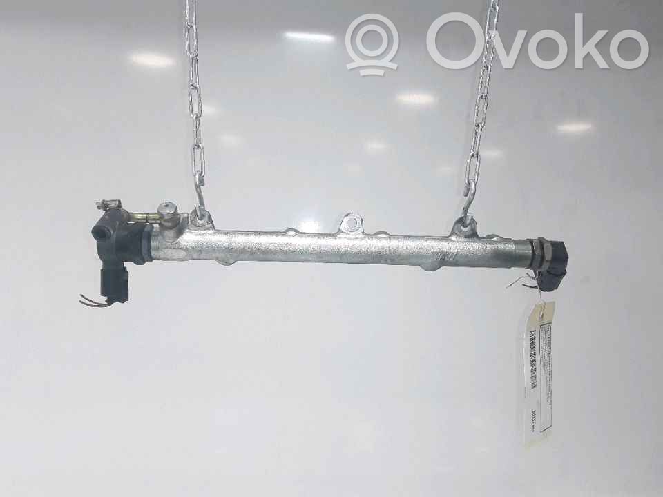 BMW 1 E81 E87 Rampă alimentare injectoare 
