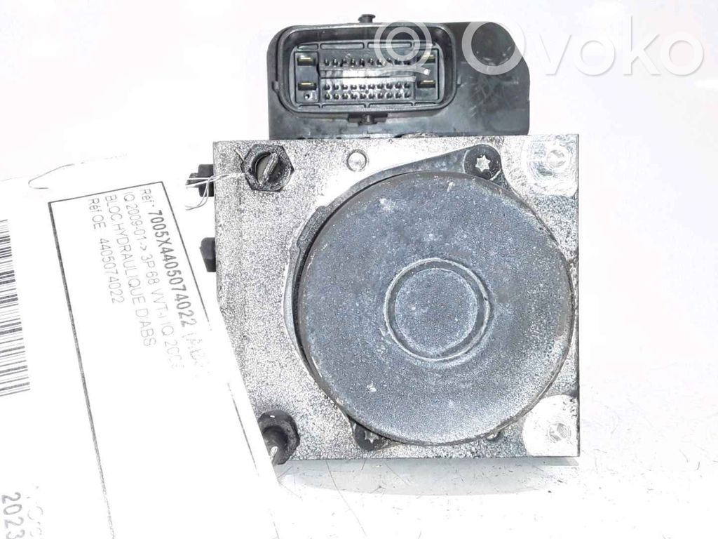 Toyota iQ ABS-pumppu 