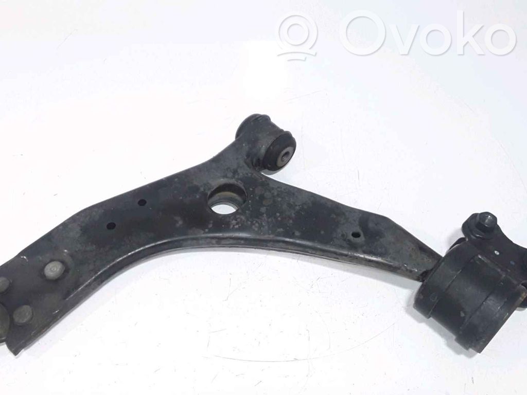 Front control arm   1570285,20231259,4652090,VDMS13