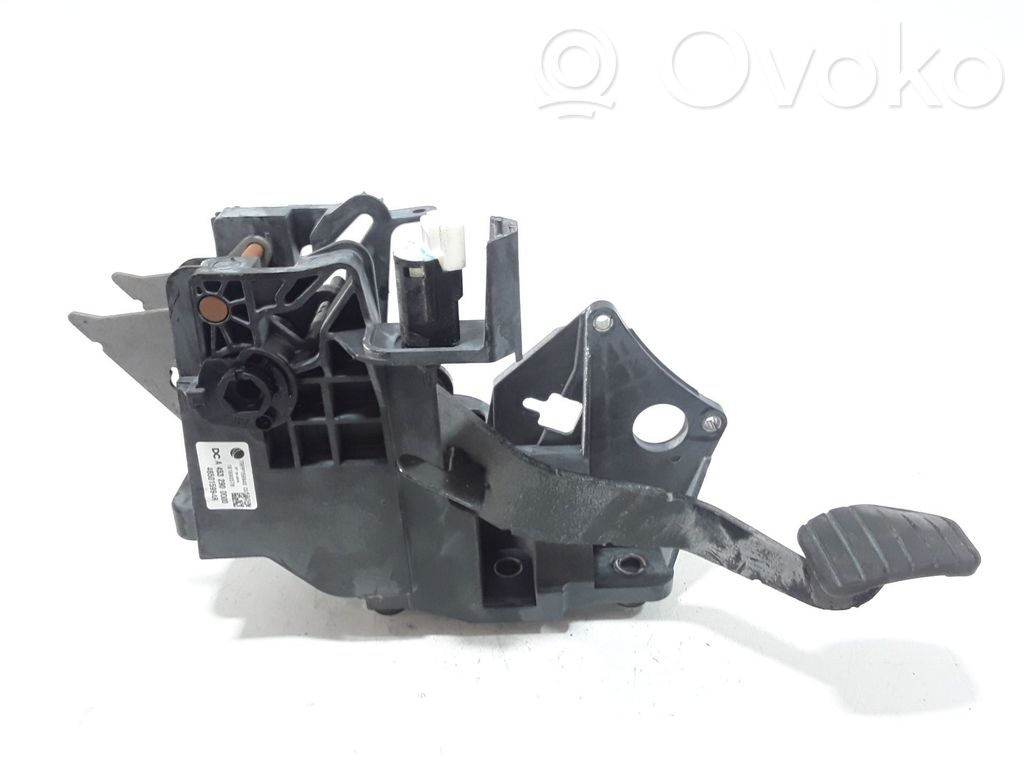 Renault Twingo III Pedală frână 