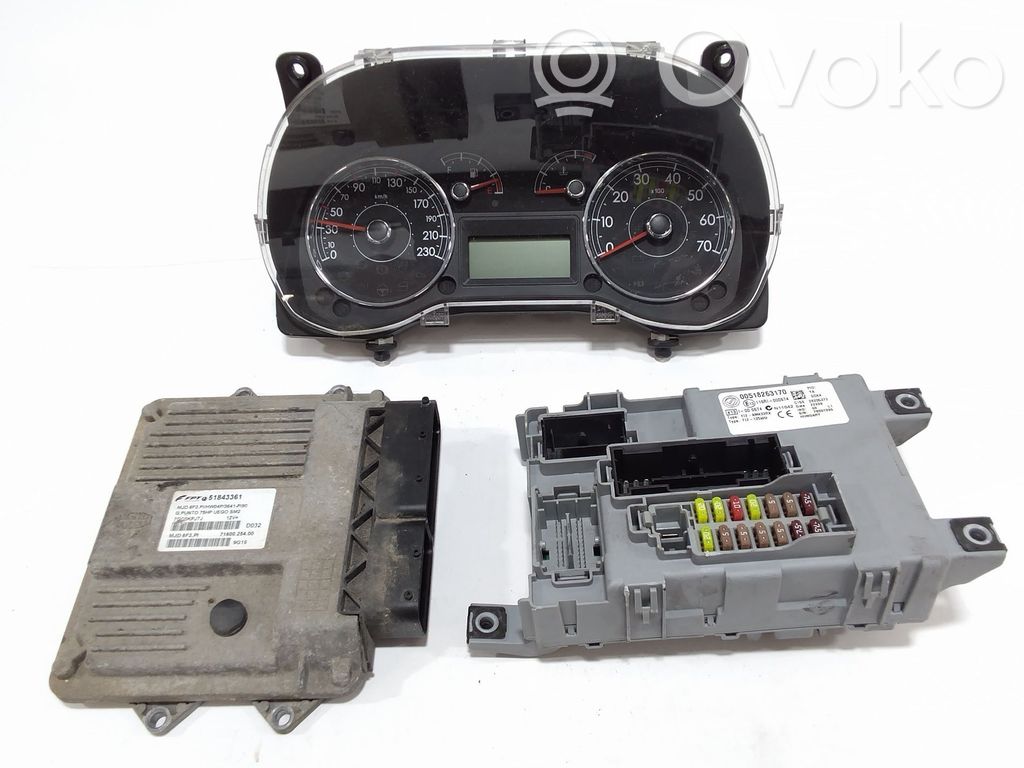 Fiat Grande Punto Komputer / Sterownik ECU i komplet kluczy 