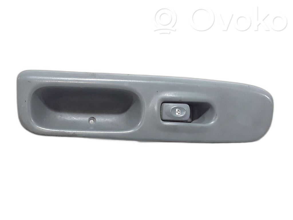 Renault Twingo I Electric window control switch 