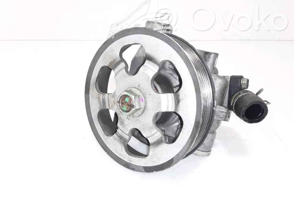 Honda FR-V Ohjaustehostimen pumppu 