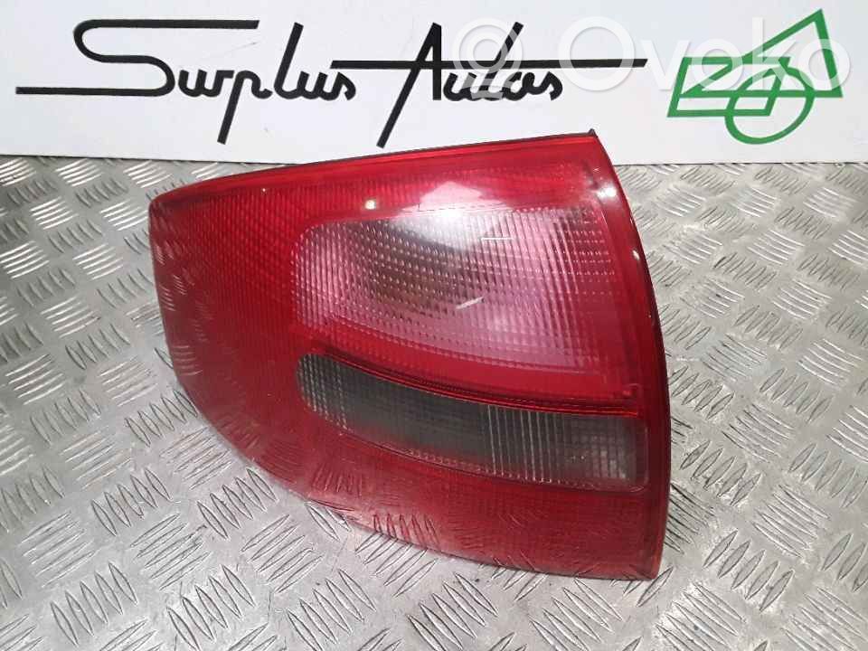 Lampa tylna   4B5945095,20220590,4635861,VDMS13