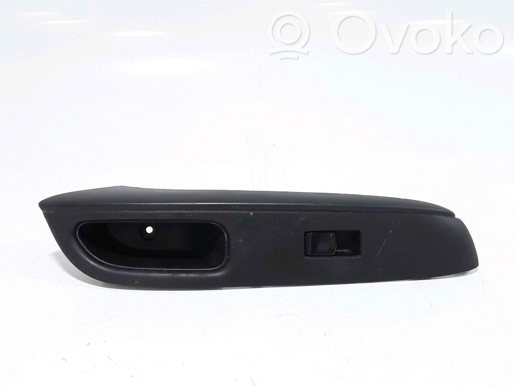 Nissan Note (E11) Przyciski szyb 