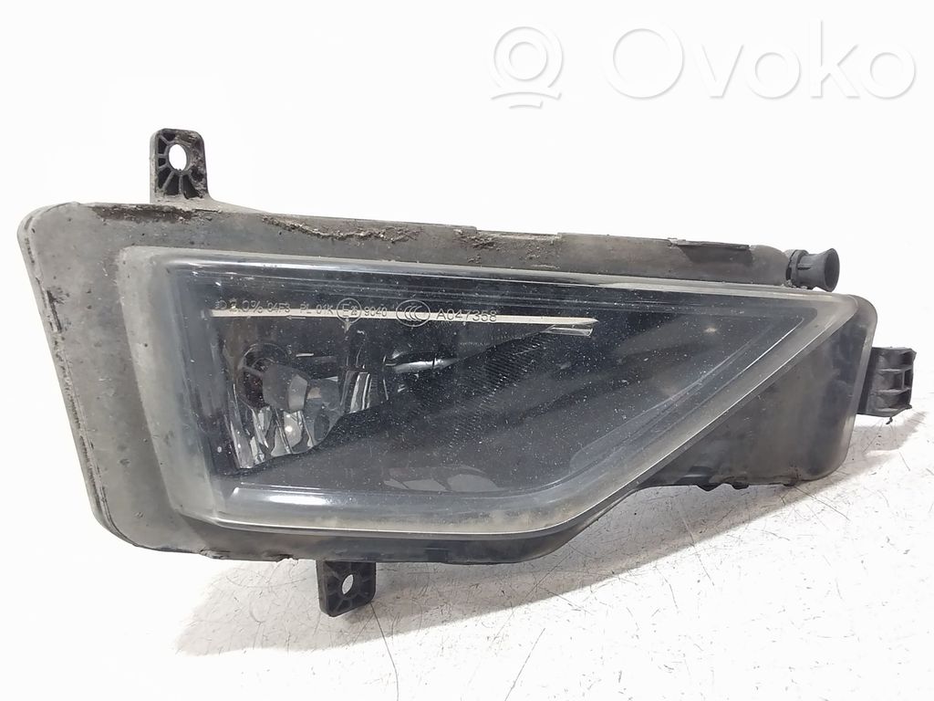 Volkswagen Golf Sportsvan Feu antibrouillard avant
