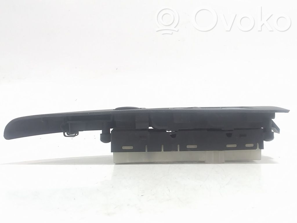 Schalter el. Fensterheber   809619U15B,25401JD00B,20260641,39664555,VDMS13