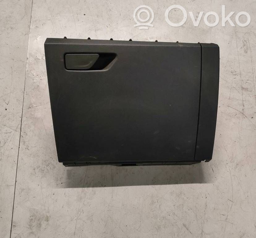 Skoda Scala Daiktadėžė 