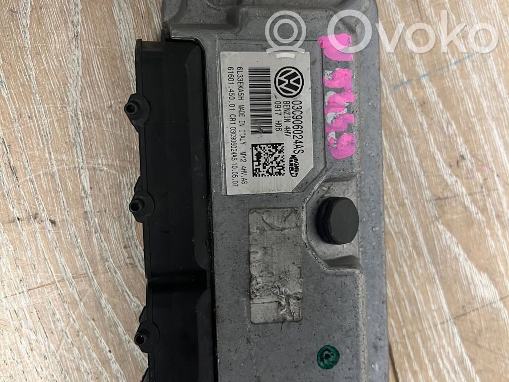 Volkswagen Golf V Unidad de control/módulo del motor 