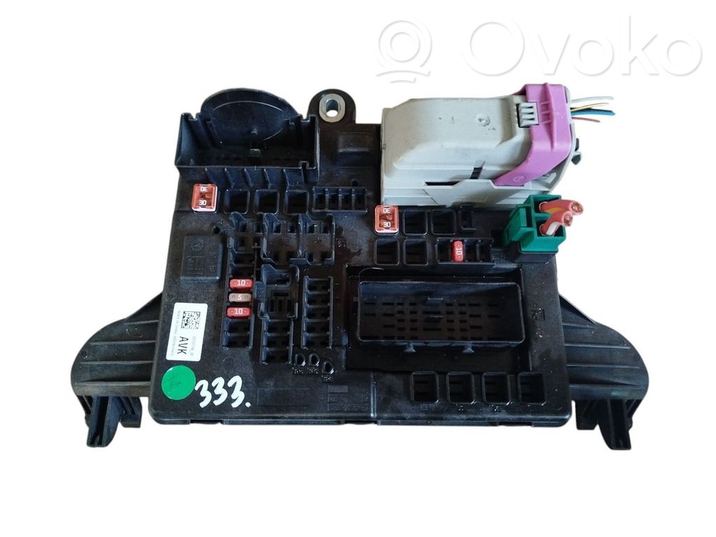 Opel Insignia A Fuse module 