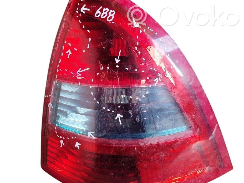 Citroen Berlingo Aizmugurējais lukturis virsbūvē 