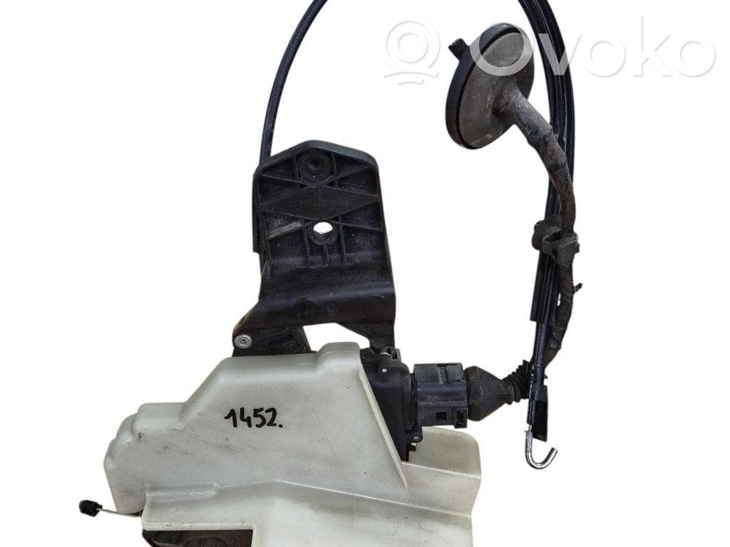 Volkswagen PASSAT B5.5 Front door lock 