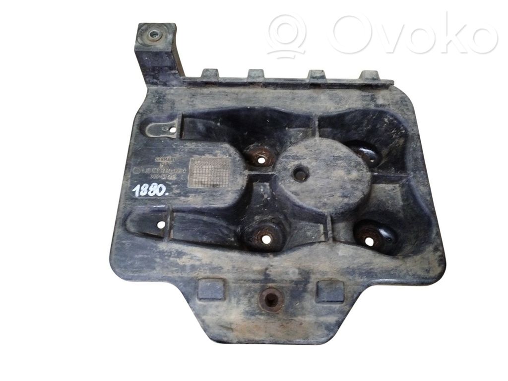 Volkswagen Golf IV Bandeja para la caja de la batería 