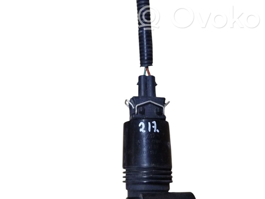 Nissan Note (E11) Windscreen/windshield washer pump 