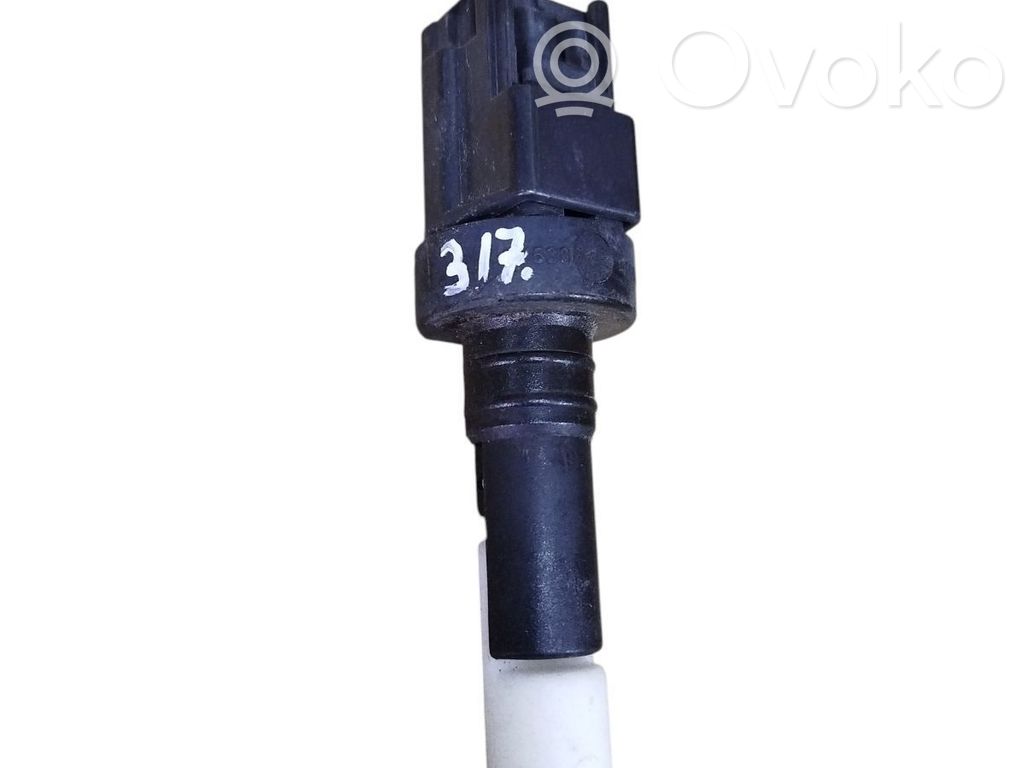Ford Mondeo MK IV Windshield washer fluid level sensor 