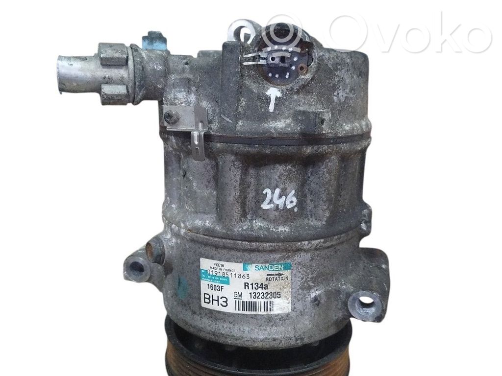 Opel Insignia A Air conditioning (A/C) compressor (pump) 