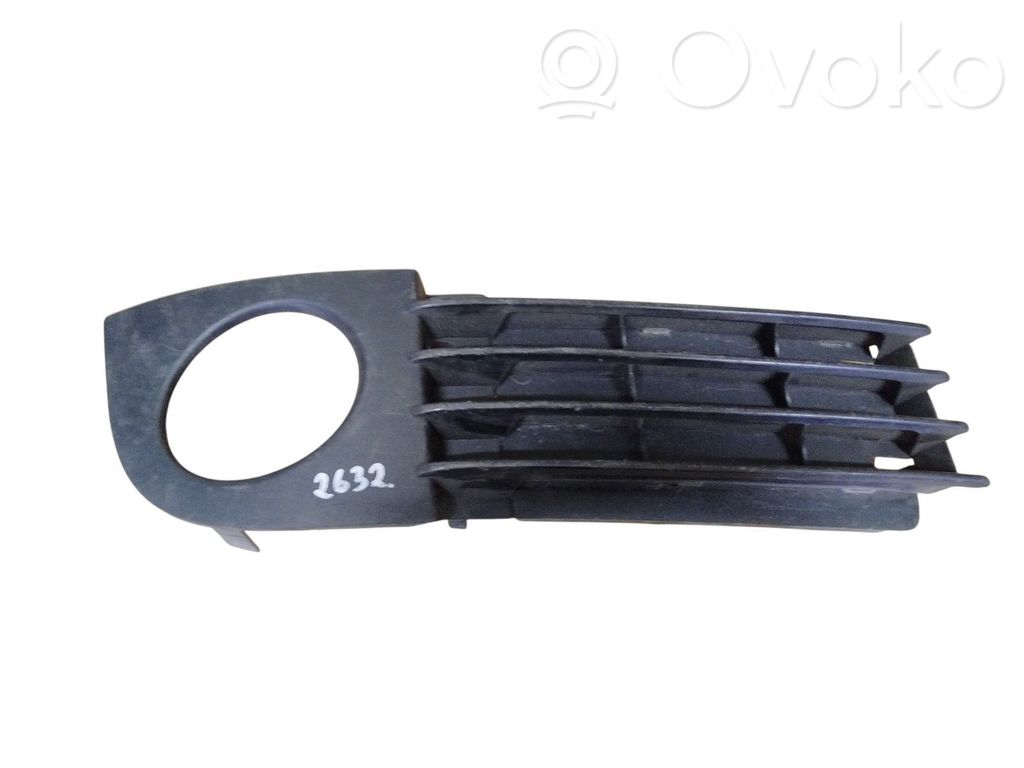Audi A6 S6 C5 4B Etusumuvalon ritilä 