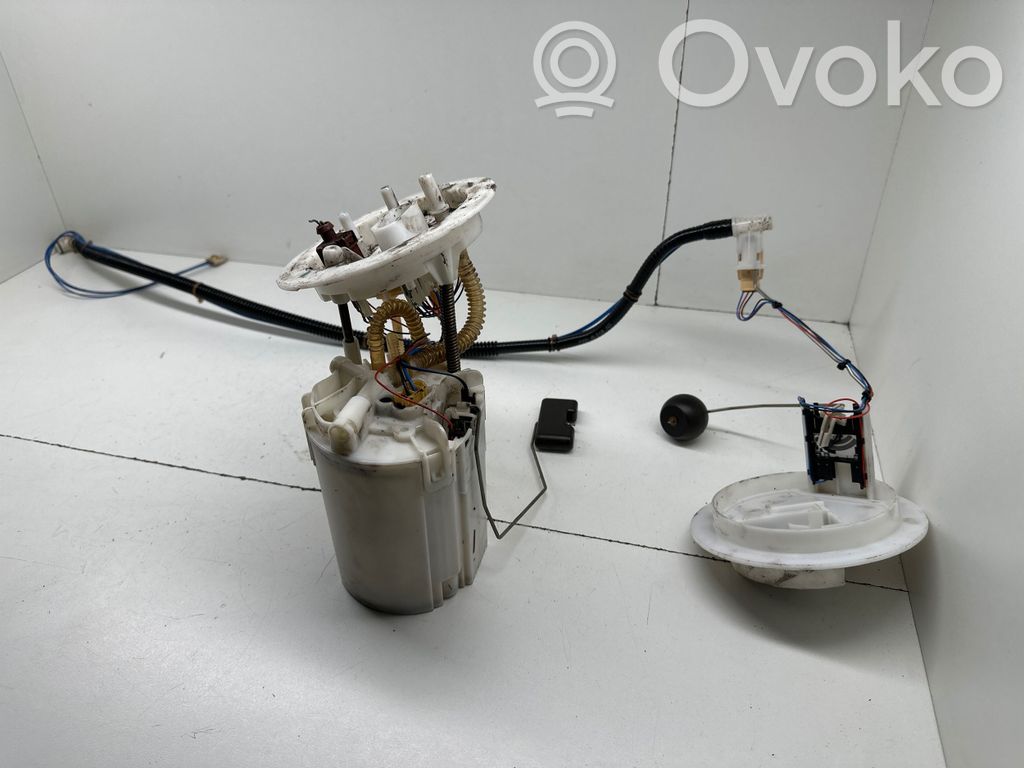 Audi A4 S4 B8 8K Pompă injecție de înaltă presiune 
