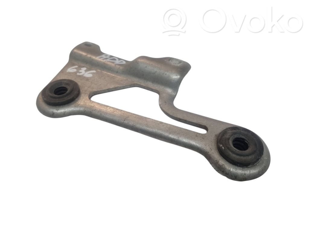Intercooler pipe mounting bracket   4H0145841E
