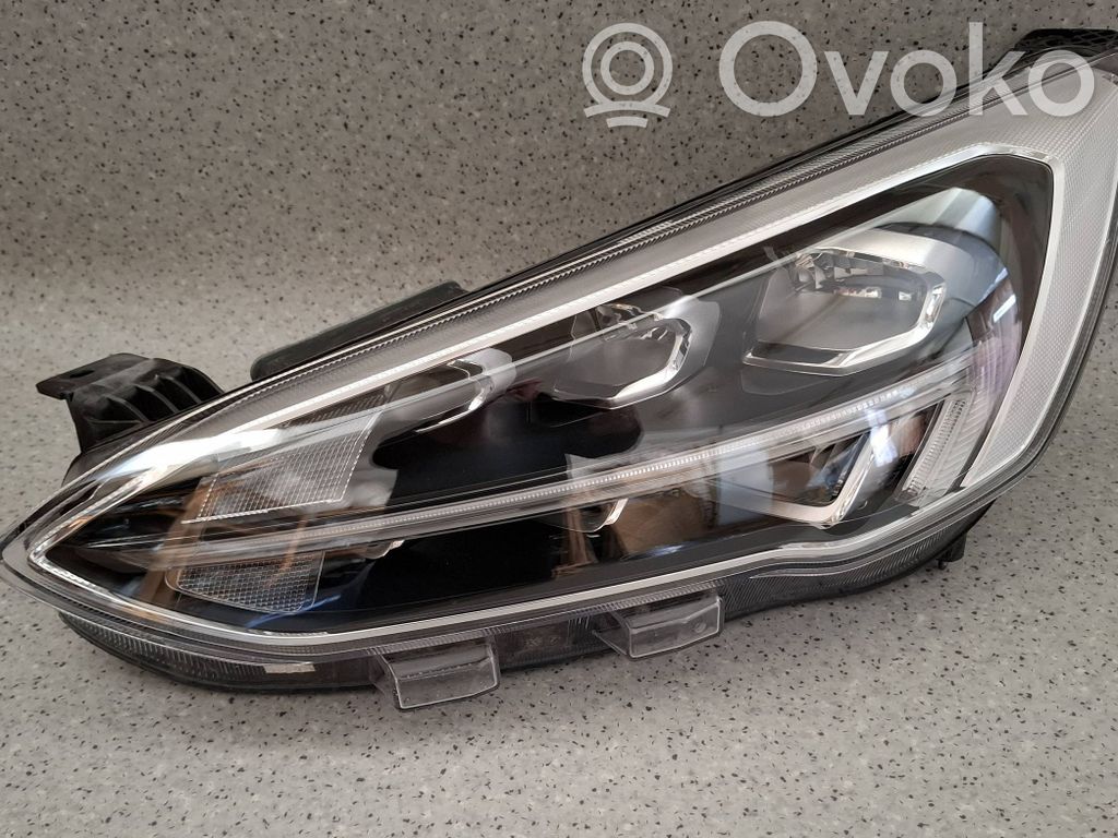 Ford Focus Headlight/headlamp 