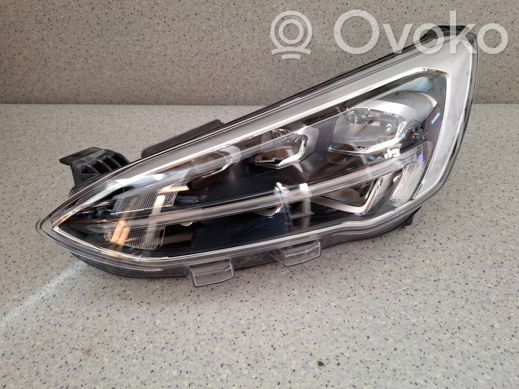 Headlight/headlamp   JX7B13E015AE