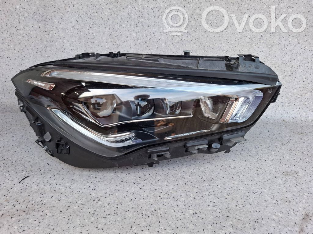 Mercedes-Benz CLA C118 X118 Lampa przednia 
