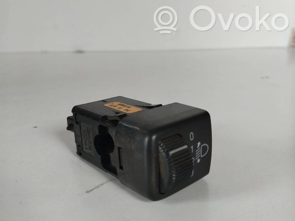 Saab 9-3 Ver1 Lukturu augstuma regulēšanas slēdzis 