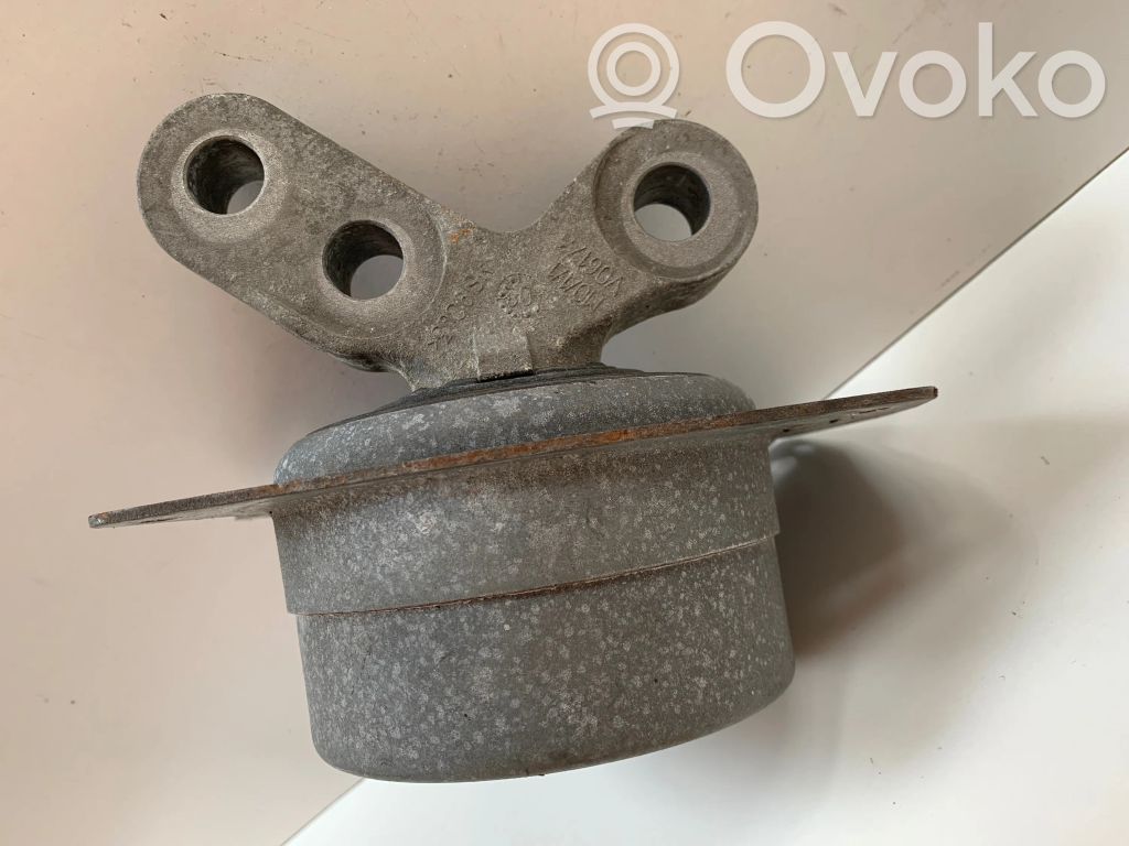 Opel Insignia A Engine mount bracket 