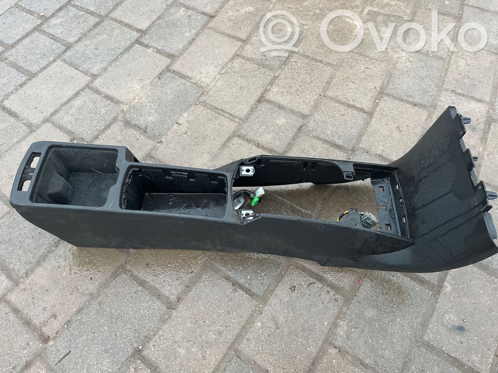 Volvo V50 Center console 