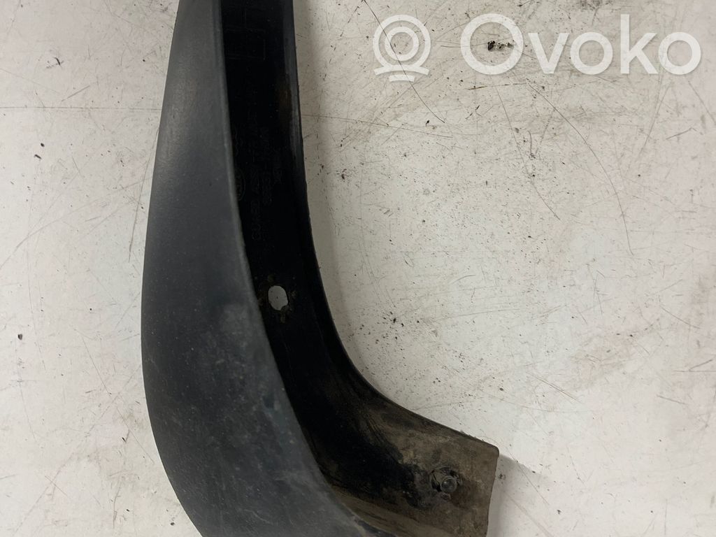 KIA Ceed Eturoiskeläppä 