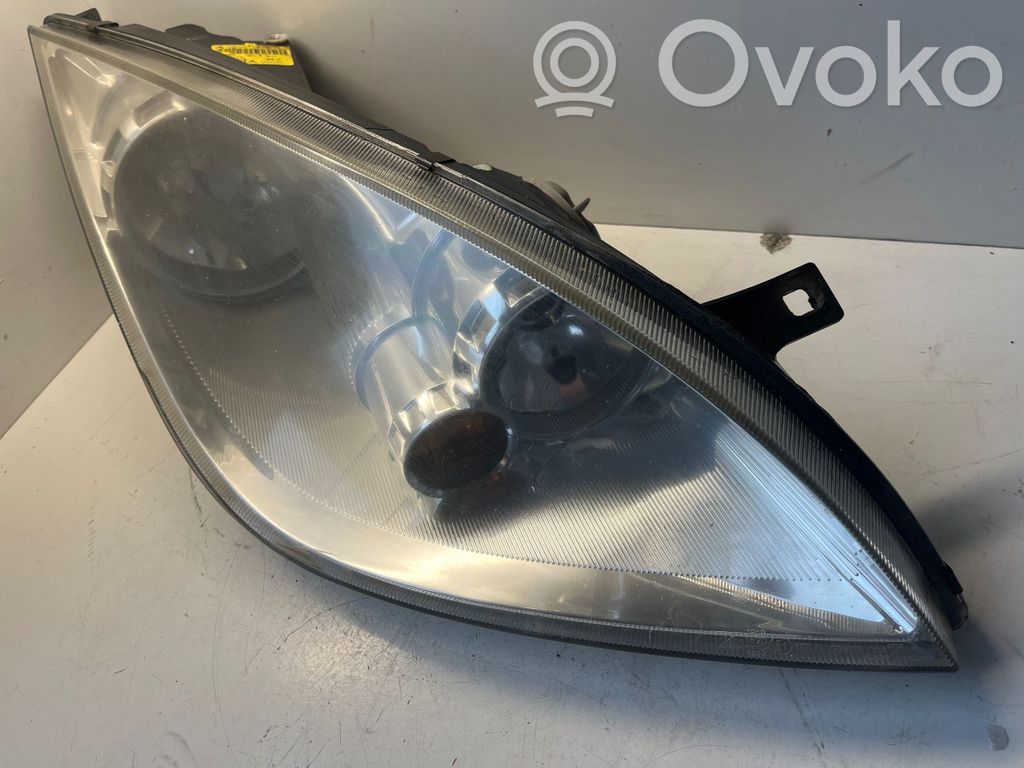 Mitsubishi Colt Headlight/headlamp 
