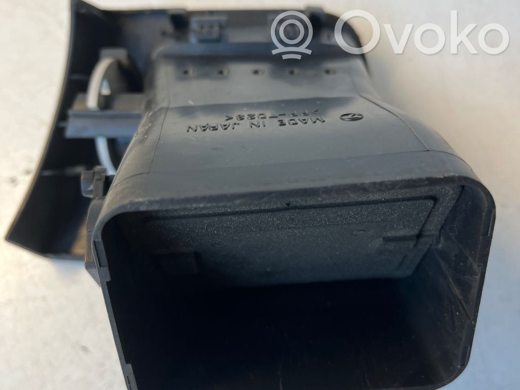 Subaru Legacy Boczna kratka nawiewu deski rozdzielczej 