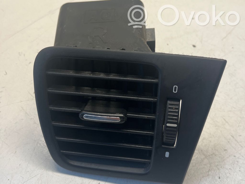 Subaru Legacy Dashboard side air vent grill/cover trim 