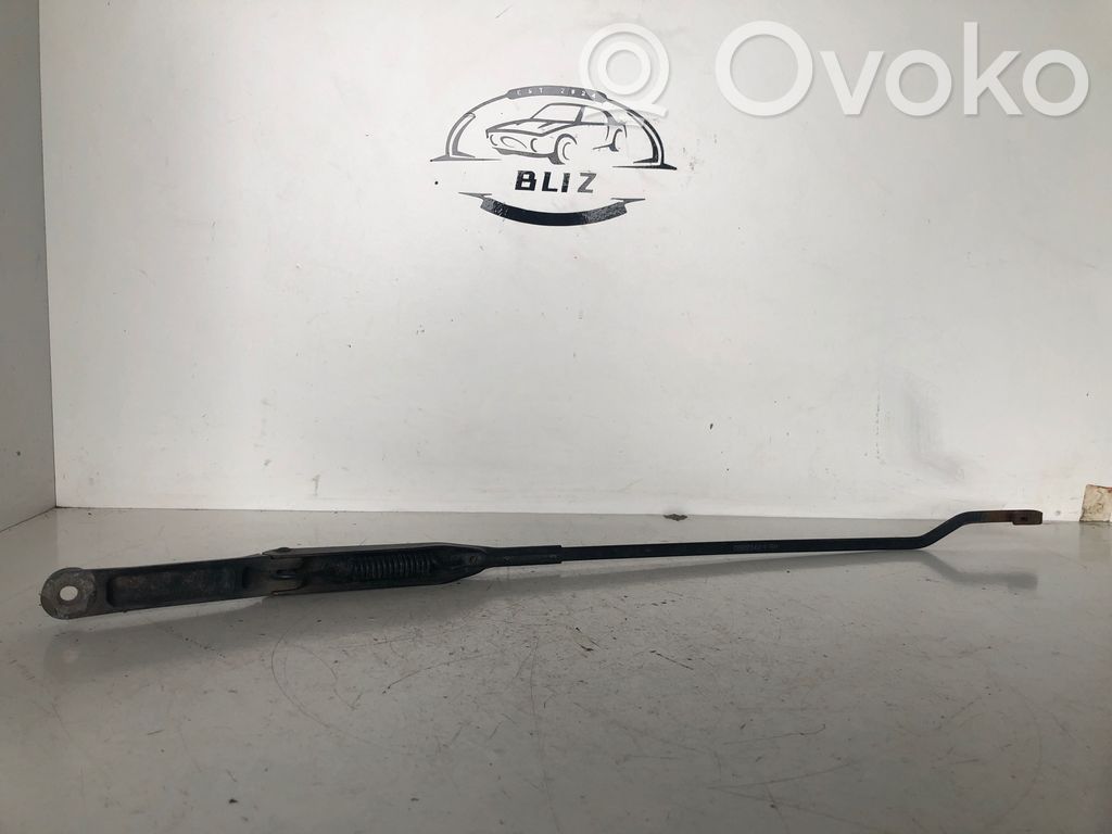 Opel Combo C Priekšējā loga tīrītāja kājiņa 