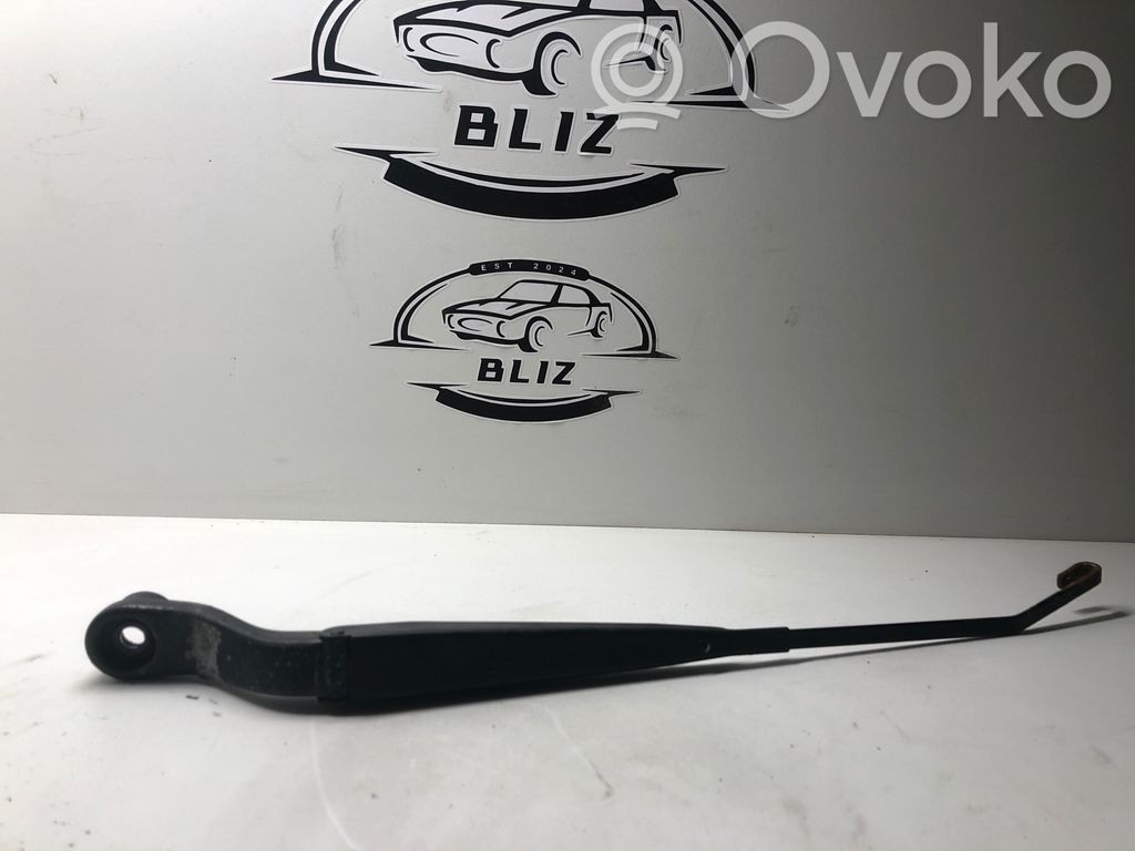 Dodge Caliber Front wiper blade arm 