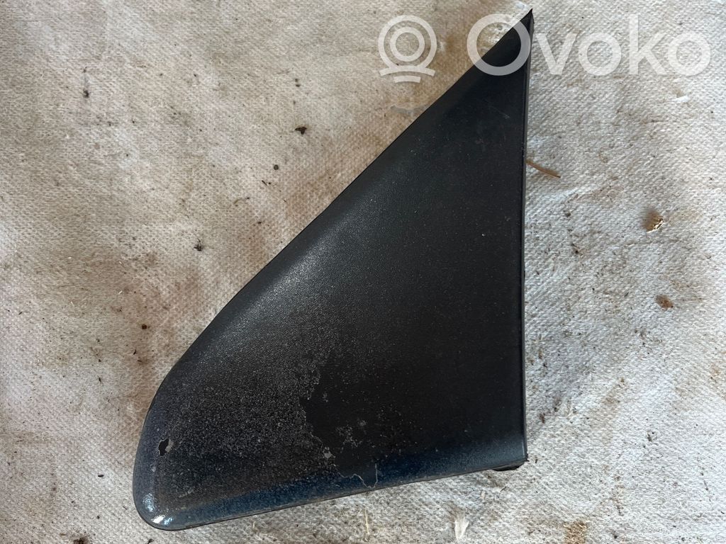 Citroen C2 Kita salono detalė 