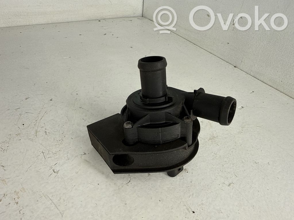 Audi Q3 8U Cirkuliacinis el. siurbliukas 