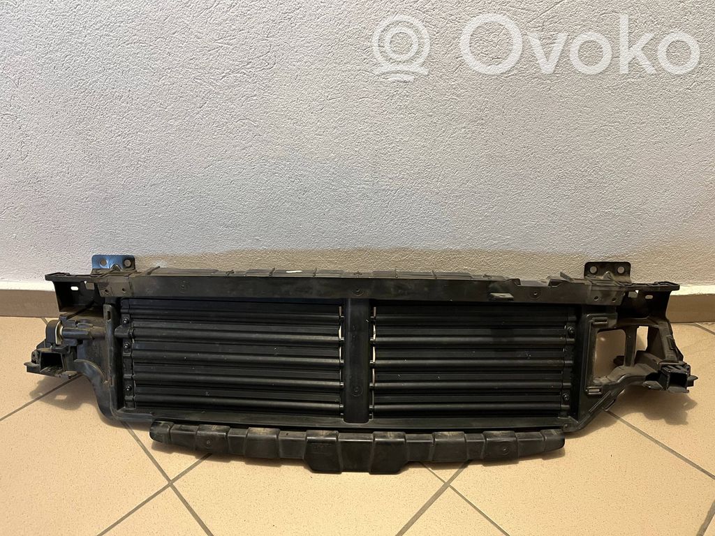 Volvo XC60 Välijäähdyttimen ilmanohjauksen ilmakanava 